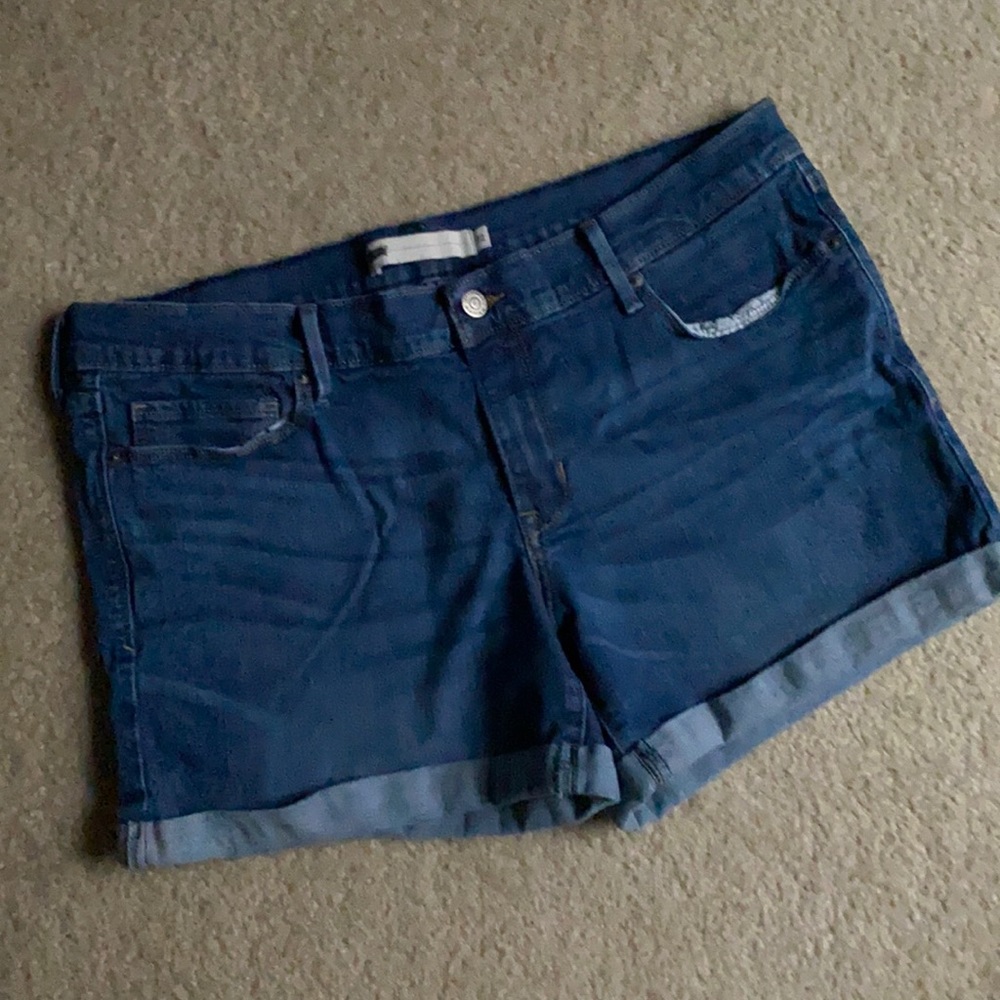 Levi’s denim shorts